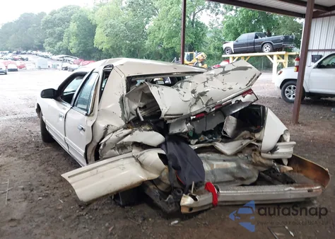 1997 Mercury Grand Marquis Gs z USA, uszkodzony, nr VIN 2MELM74W6VX680292